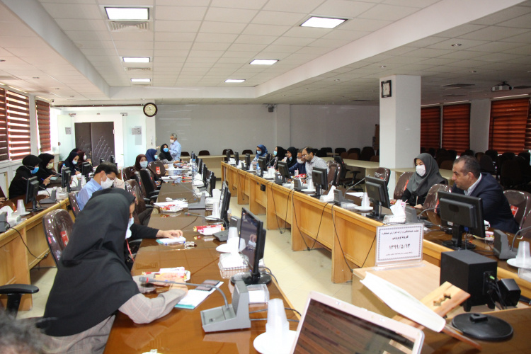 جلسه هماهنگی و ارائه گزارش عملکرد کرونا ویروس ، سالن جلسات مرکز بهداشت استان مرکزی، ۱۲ مرداد ماه