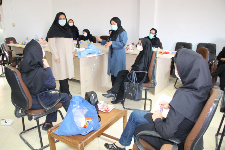 دومین روز کارگاه HBB( کمک به تنفس نوزاد)، سالن جلسات مرکز بهداشت استان مرکزی، ۲۹ مرداد ماه