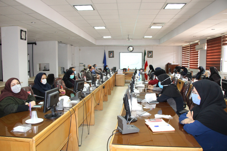 جلسه هماهنگی گزارش عملکرد کرونا ویروس، سالن جلسات مرکز بهداشت استان مرکزی، ۵ آذر ماه