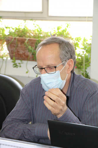 برنامه رادیویی شما بپرسید با حضور دکتر علی منصوری رئیس گروه بیماری های واگیر