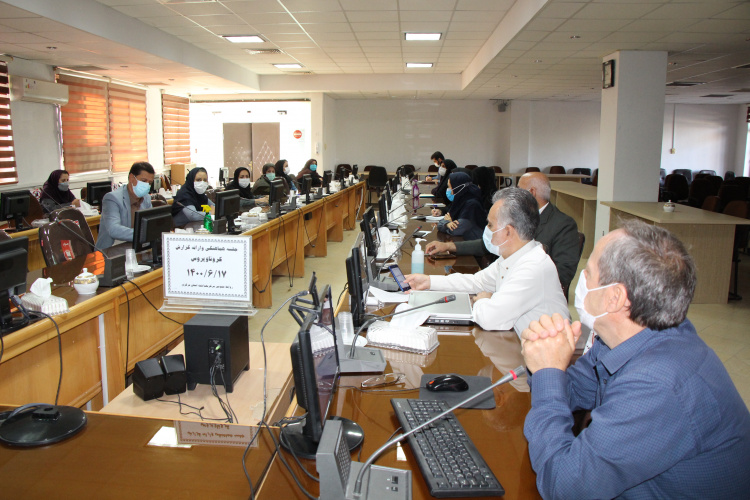 جلسه هماهنگی و ارائه گزارش کرونا ویروس، سالن جلسات مرکز بهداشت استان مرکزی، ۱۷ شهریور ماه