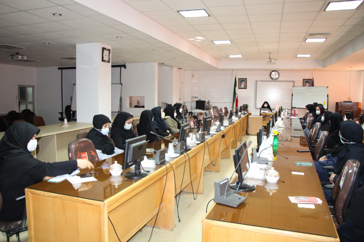 جلسه آموزشی زوج های شاغل (آسیب ها و راه کارها)، سالن جلسات مرکز بهداشت استان مرکزی، ۵ آبان ماه
