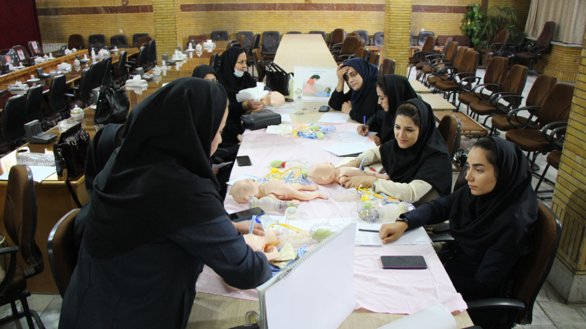 کارگاه آموزشی کمک به تنفس نوزاد(HBB)، سالن جلسات مرکز بهداشت استان مرکزی،۹ مرداد ماه