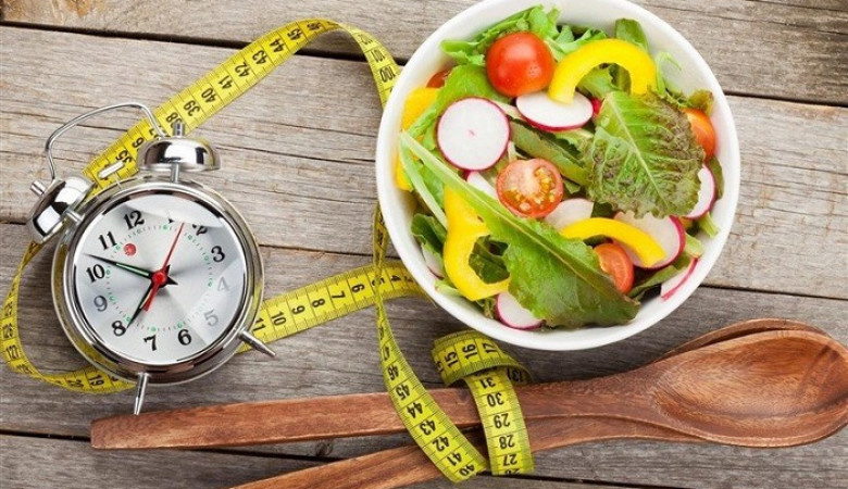عدم حذف وعده های غذایی بخاطر کاهش وزن و سایز