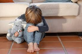 نشانه های استرس و اضطراب جدایی کودکان را بشناسید