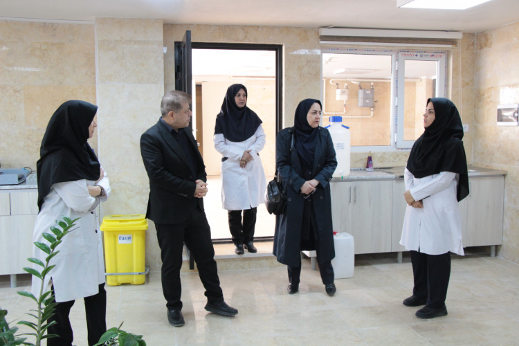 بازدید معاون بهداشت استان از ساختمان جدید آزمایشگاه غربالگری نوزادان دانشگاه علوم پزشکی اراک