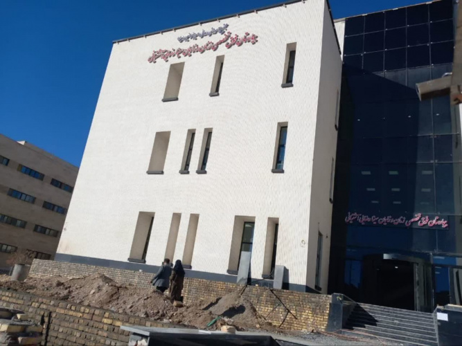 بازدید معاون درمان از بیمارستان جدیدالاحداث سینا رضایی آشتیانی