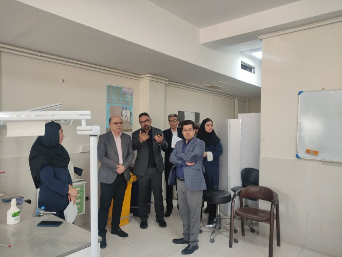 بازدید معاون درمان و آموزش دانشگاه از دانشکده دندانپزشکی