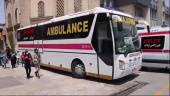 استقرار اتوبوس آمبولانس اورژانس ۱۱۵ استان مرکزی در مرکز شهر اراک در پی آلودگی هوا