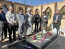غبار روبی مزار شهدای گمنام دانشگاه علوم پزشکی اراک و اهتزاز پرچم چمهوری اسلامی به مناسبت هفته دفاع مقدس