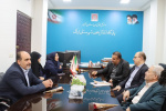 بازدید رییس دانشگاه علوم پزشکی اراک از بخشهای مختلف پایگاه انتقال خون و نشست با مدیرکل انتقال خون استان مرکزی
