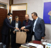 تجلیل از کارمند روشندل دانشگاه علوم پزشکی اراک بهدلیل درخشش در مسابقات کشوری دو و میدانی