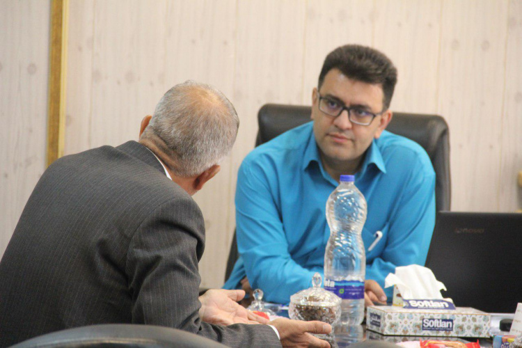 ملاقات مردمی سرپرست دانشگاه علوم پزشکی استان مرکزی با هدف تکریم ارباب رجوع و تسهیل در امر پاسخگویی به پرسنل و شهروندان