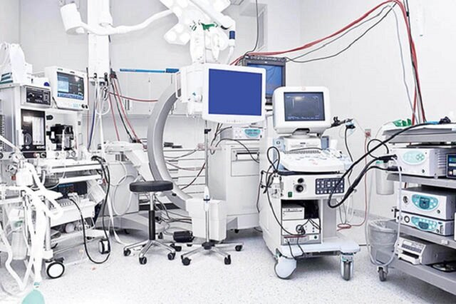عملکرد مطلوب دانشگاه علوم پزشکی اراک در زمینه تامین تجهیزات پزشکی در سالجاری