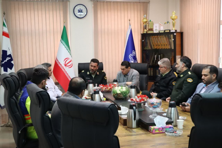 نشست هم اندیشی نیروی انتظامی استان مرکزی با رئیس دانشگاه علوم پزشکی اراک