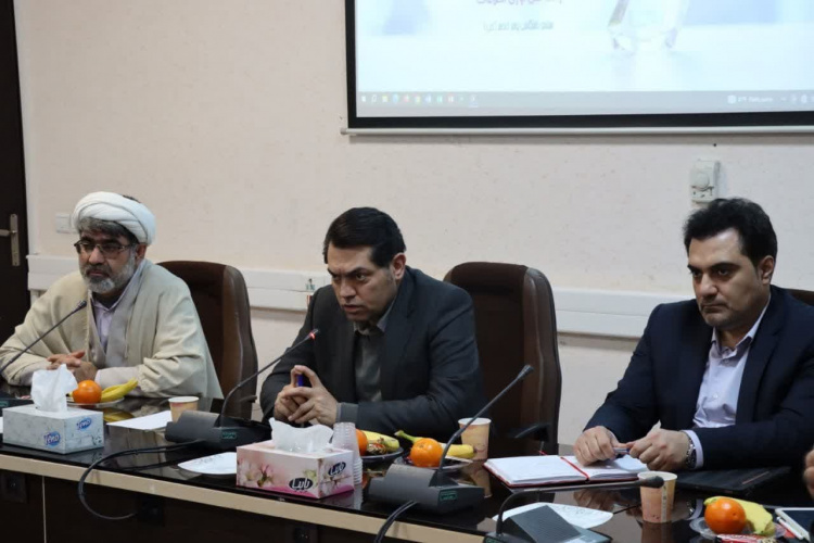 نشست هم اندیشی رئیس دانشگاه علوم پزشکی اراک با تشکل‌ها و کانون های دانشجویی دانشگاه برگزار شد
