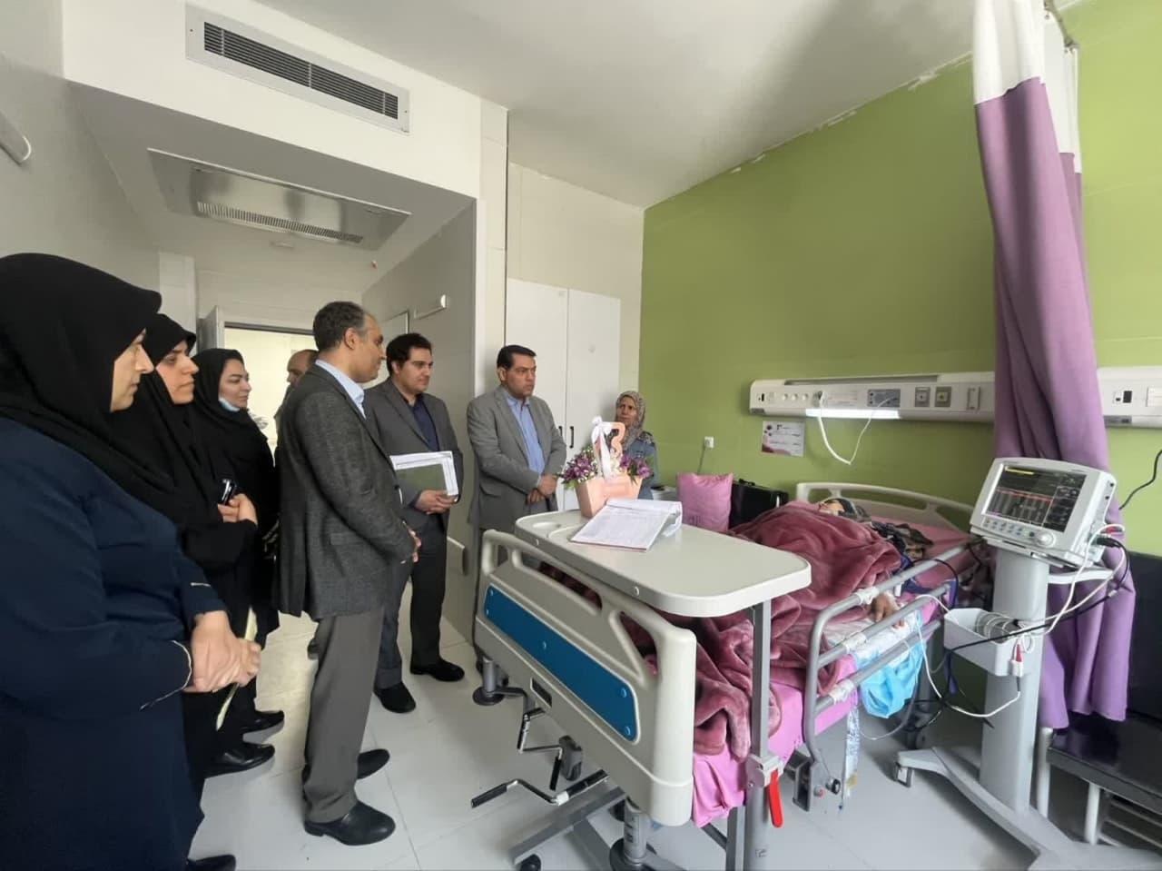 رئیس دانشگاه علوم پزشکی اراک روند خدمت رسانی در بیمارستان سینا رضایی آشتیانی را بررسی کرد