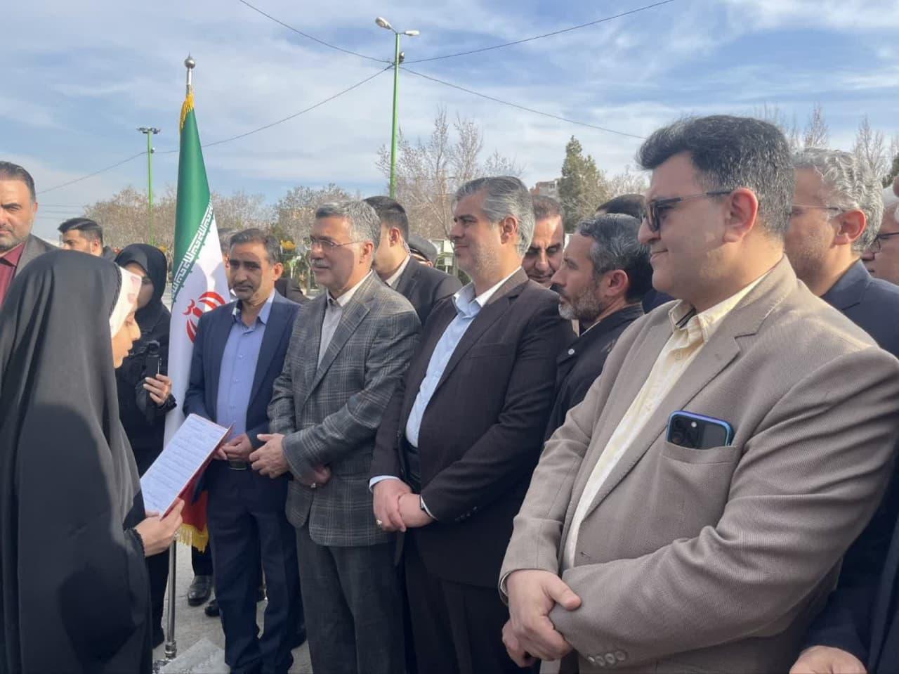 سفر وزیر بهداشت به اراک؛ استقبال مقامات استانی از دکتر ظفرقندی