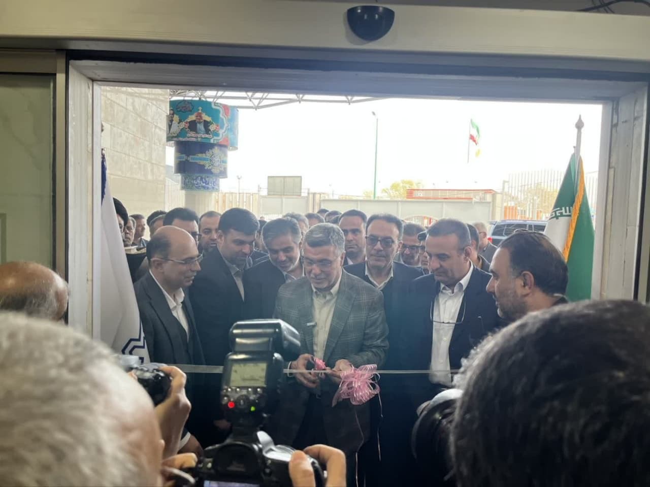 آئین بهره‌برداری از بیمارستان حضرت ولیعصر (عج) با حضور وزیر بهداشت
