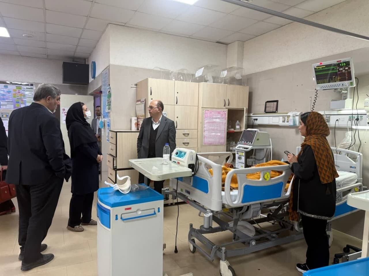 بازدید جانشین رییس دانشگاه علوم پزشکی اراک در ستاد نوروزی از بیمارستان امیرکبیر