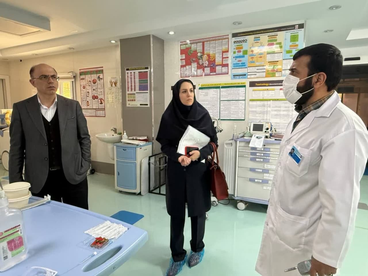 بازدید جانشین رئیس دانشگاه علوم پزشکی اراک در ستاد نوروزی از بیمارستان تامین اجتماعی شازند