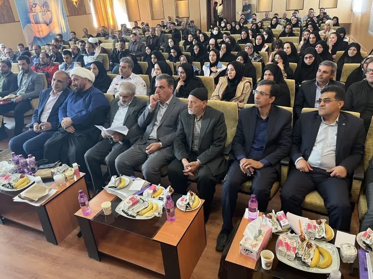 مروری بر دیدگاه مسئولان در ششمین مجمع سلامت شهرستان فراهان با محوریت بحران آب و تغییر اقلیم