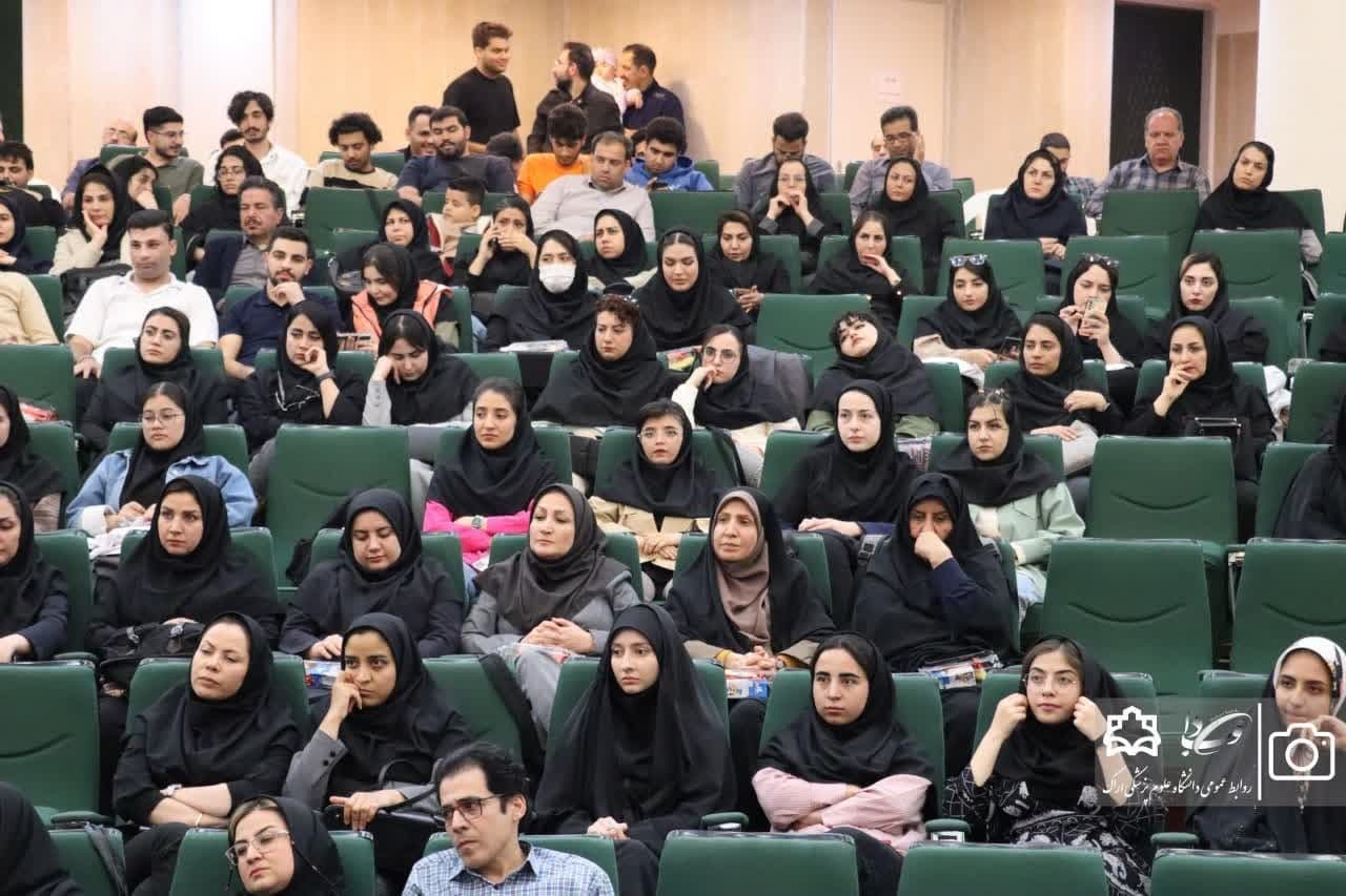 گرامیداشت روز علوم آزمایشگاهی در دانشگاه علوم پزشکی اراک