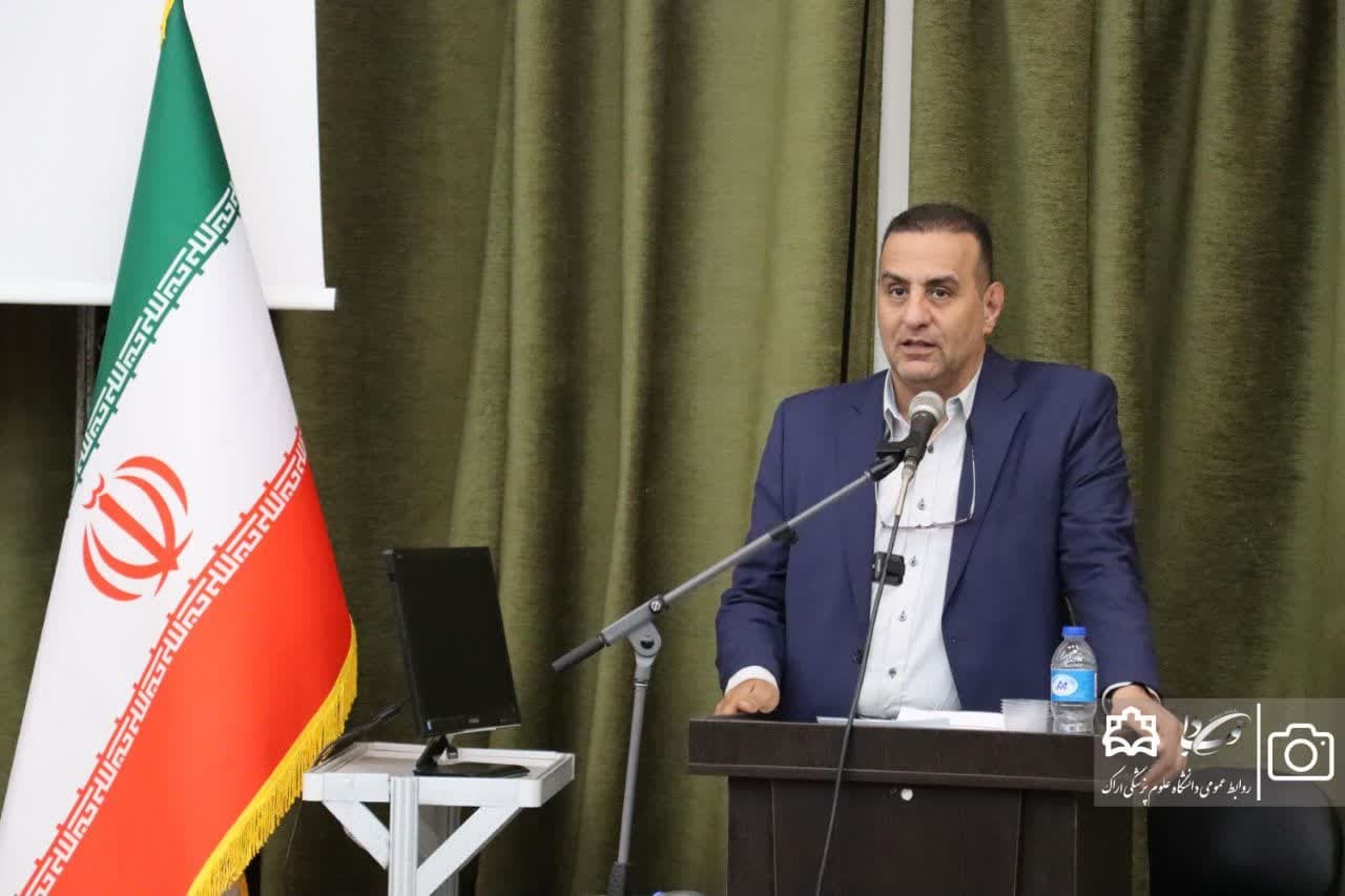 دکتر جواد نظری: علوم آزمایشگاهی، یکی از پایه‌های اساسی پزشکی است و نقشی جدی در نظام سلامت دارد