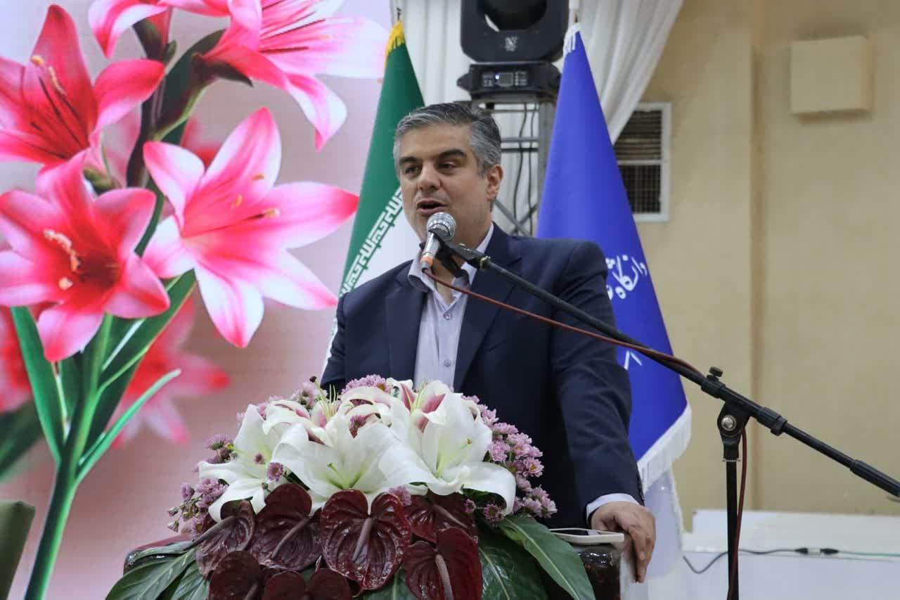 استاندار مرکزی در آیین گرامی‌داشت مقام استاد: در حد اختیارات، حامی دانشگاه و اعضای هیئت علمی خواهیم بود