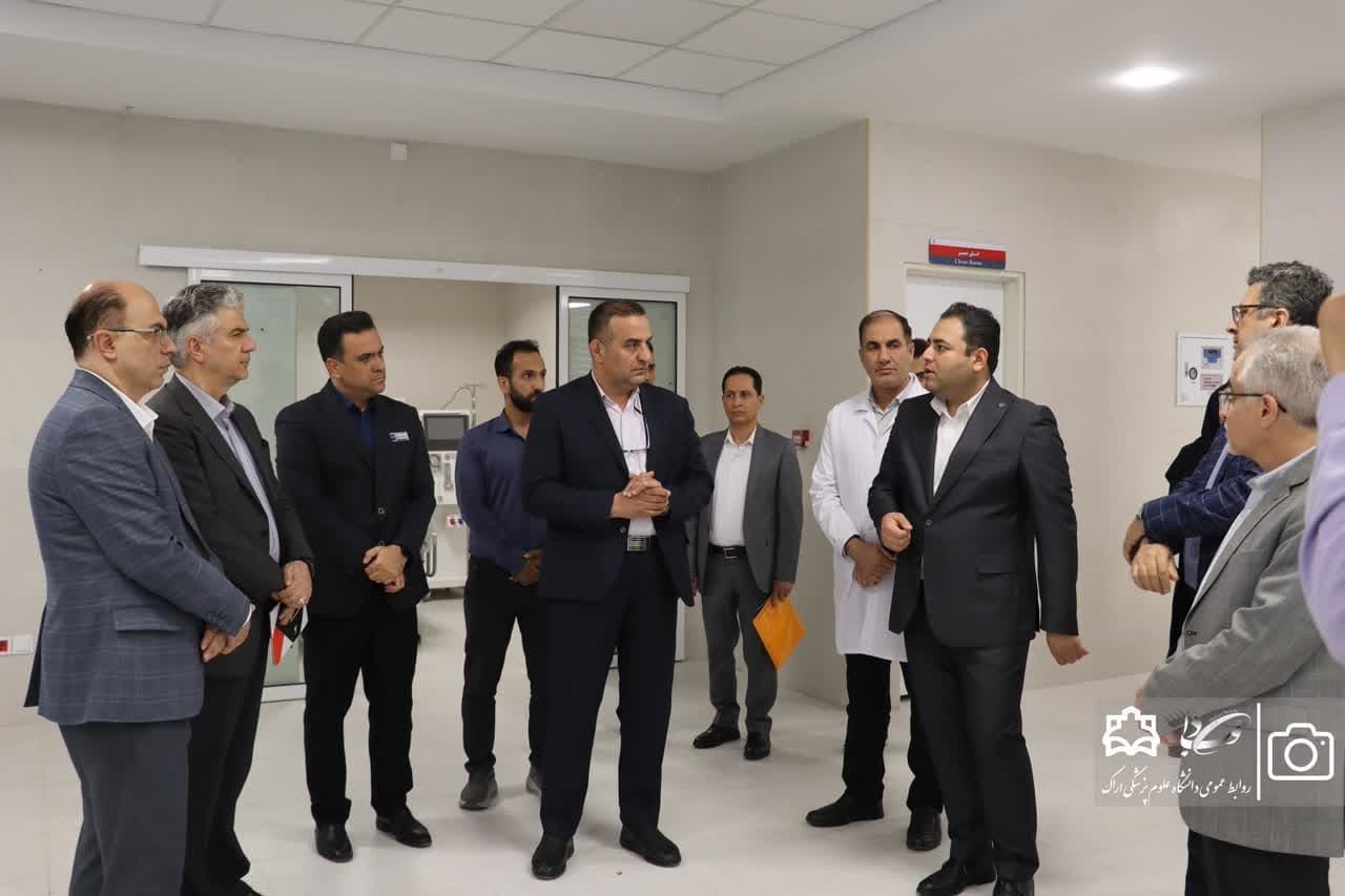 بازدید معاون درمان وزارت بهداشت از کلینیک دیالیز حضرت فاطمه زهرا (س)