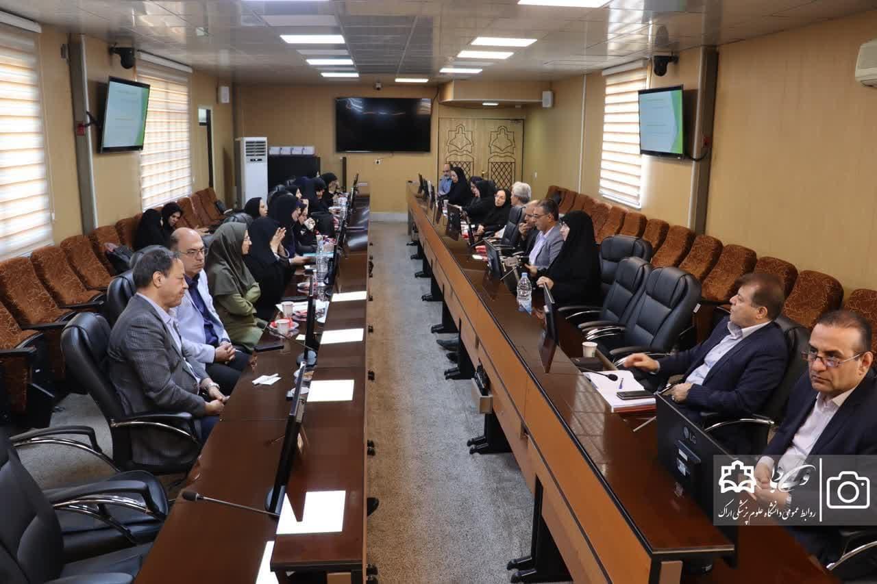 نشست هماهنگی هفته ملی جمعیت در دانشگاه علوم پزشکی اراک برگزار شد