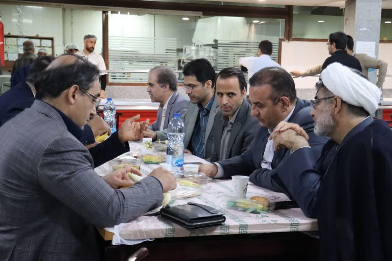 برگزاری نخستین دورهمی صمیمانه مسئولان دانشگاه علوم پزشکی اراک با دانشجویان متأهل
