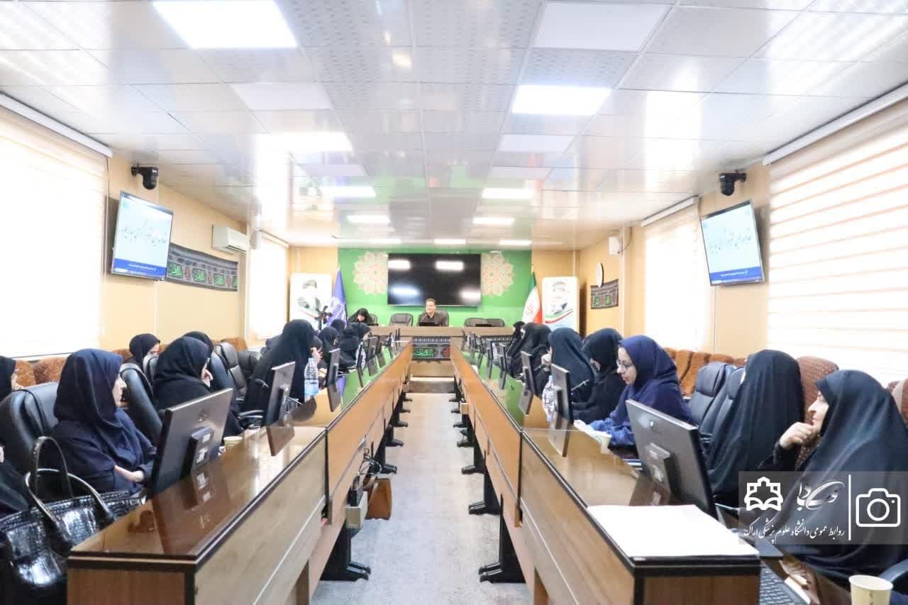 دوره آموزشی تحلیل مسائل سیاسی و نقش زنان در جنگ تحمیلی ۱۲ روزه برگزار شد