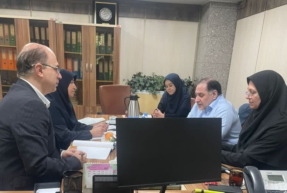 برگزاری نشست معاون درمان دانشگاه علوم پزشکی اراک با مدیران حوزه درمان وزارت بهداشت