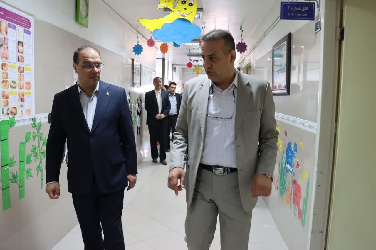 بازدید معاون سازمان برنامه و بودجه کشور از بیمارستان امیرکبیر اراک