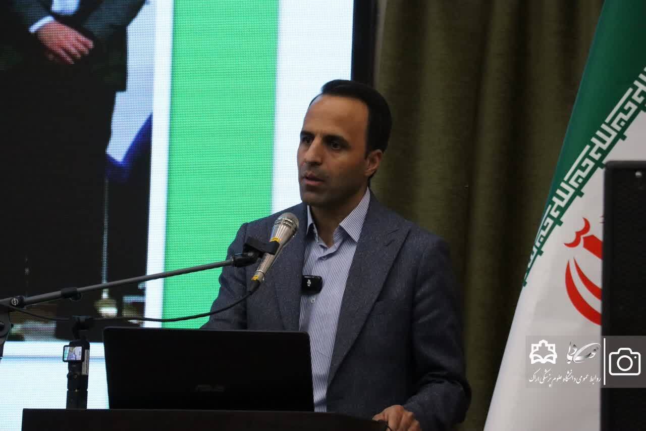 معاون دانشجویی و فرهنگی دانشگاه علوم پزشکی اراک: افزایش چشمگیر حضور دانشگاهیان در جشنواره قرآن و عترت، نشانه عمق ایمان و پویایی فرهنگی در دانشگاه است