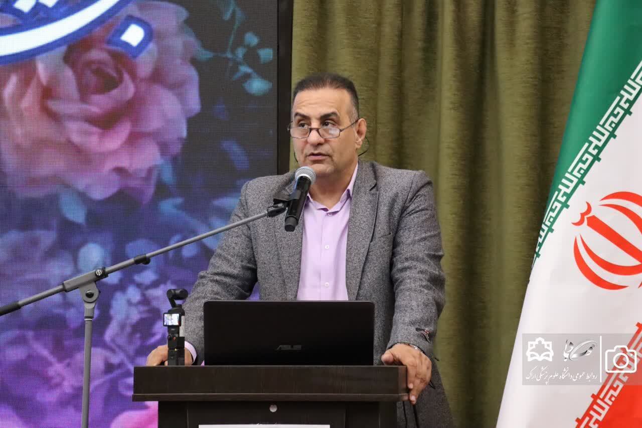 رئیس دانشگاه علوم پزشکی اراک: قرآن چراغ راه هدایت بشر و مایه رشد و تعالی انسان است