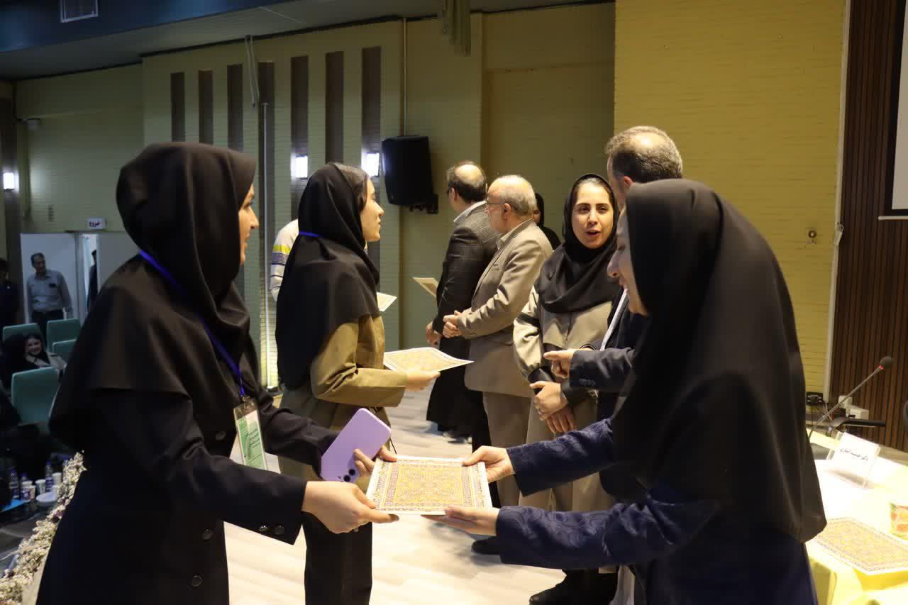 برگزاری سمپوزیوم یک روزه راه های نوین تشخیص و درمان سرطان، فرصت ها و چالش ها +فیلم