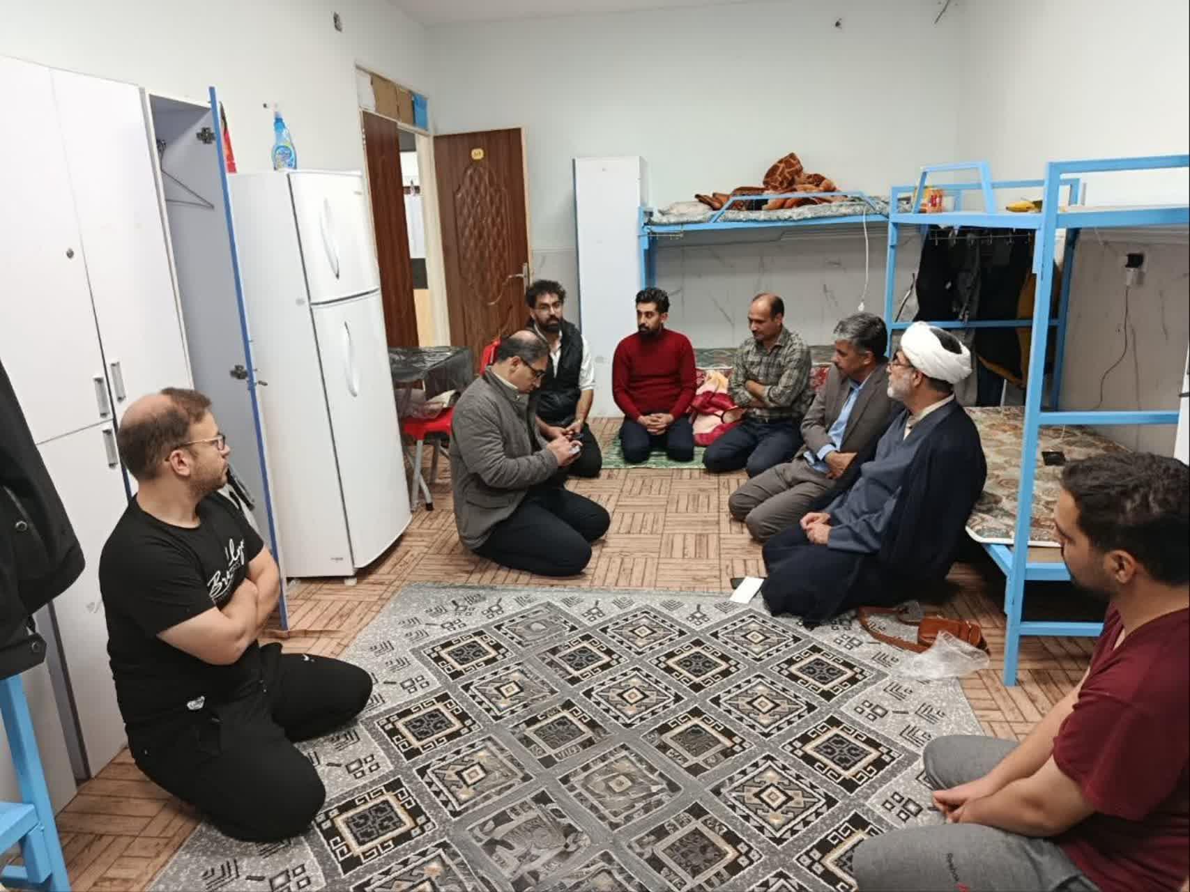 دیدار مسئولان دانشگاه علوم پزشکی اراک با دانشجویان خوابگاه شهید هاشمی‌سنجانی