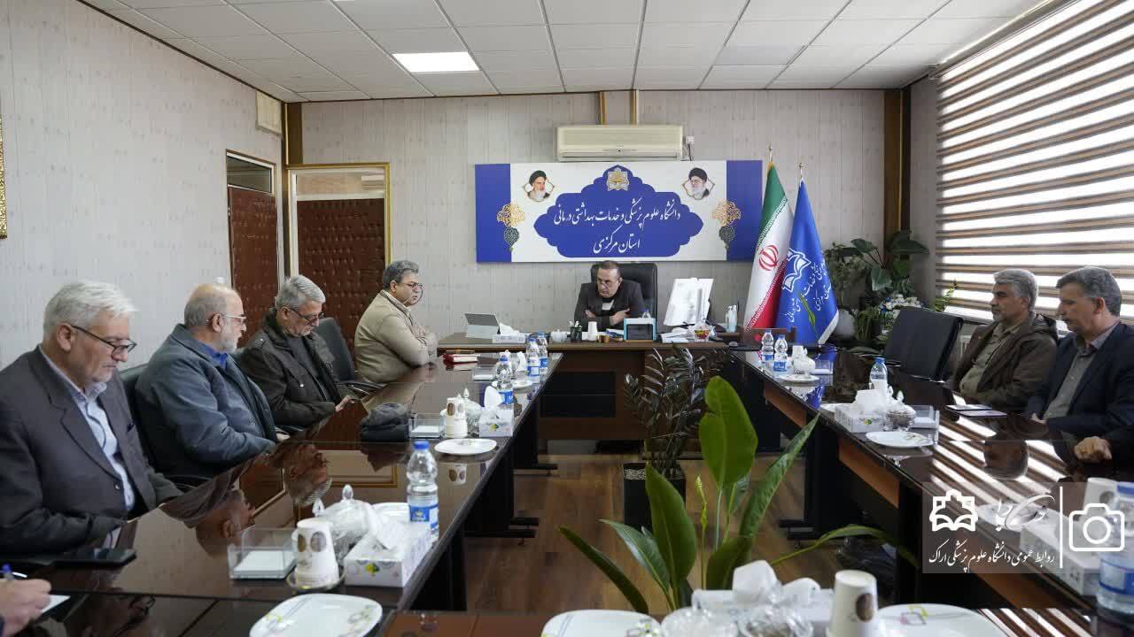 تجلیل رئیس دانشگاه علوم پزشکی اراک از جانبازان دانشگاه به مناسبت روز جانباز