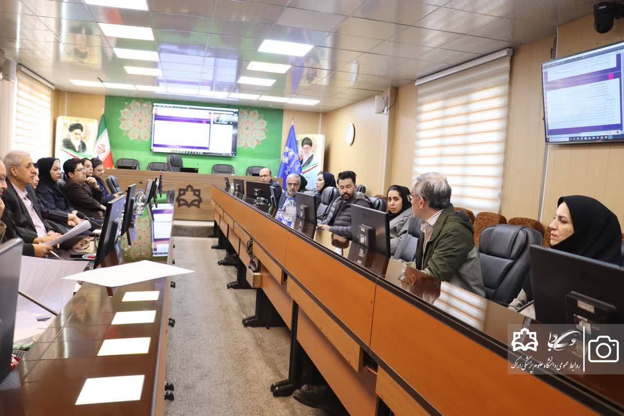 برگزاری جلسه هم‌اندیشی ایمنی بیمار با محوریت بازنگری شیوه‌نامه وقایع ناخواسته درمانی