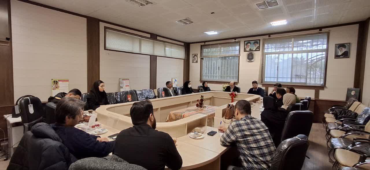 نشست هم‌اندیشی مدیران شبکه‌های بهداشت و درمان تفرش، آشتیان و فراهان برگزار شد