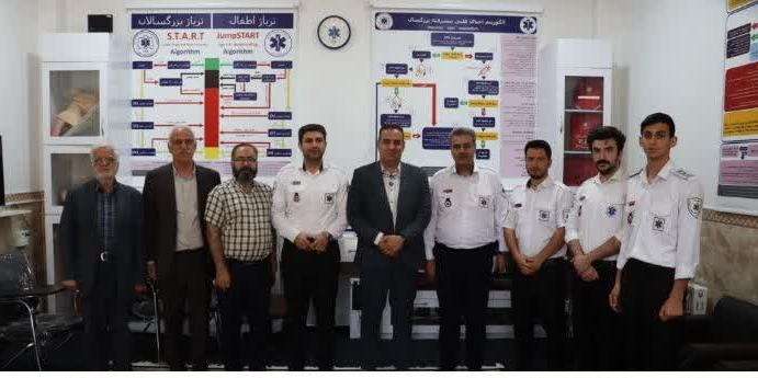 رئیس دانشگاه علوم پزشکی اراک در جمع کارکنان اورژانس ۱۱۵ به مناسبت روز اورژانس حضور پیدا کرد