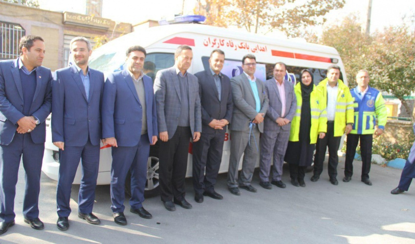 Donation of an ambulance system and amount of 3 billion riyals from Refah Bank of Markazi province to Health Sector